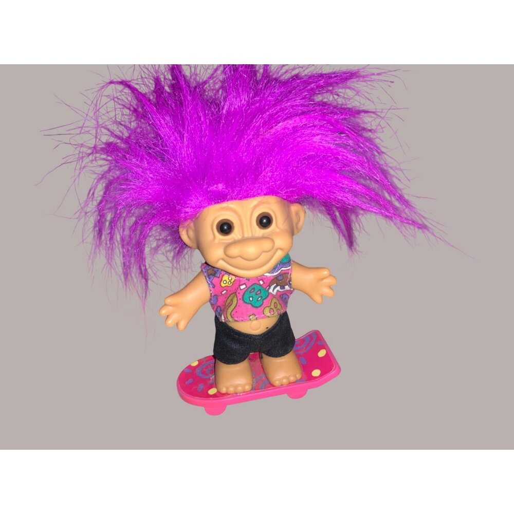 Russ Troll Doll On Skateboard With Pink Hair & Patterned Shirt